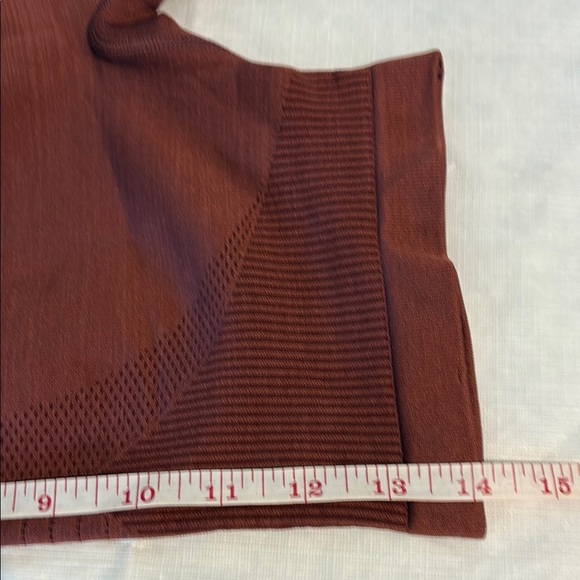 Alphalete amplify copper Shorts - Picture 5 of 5